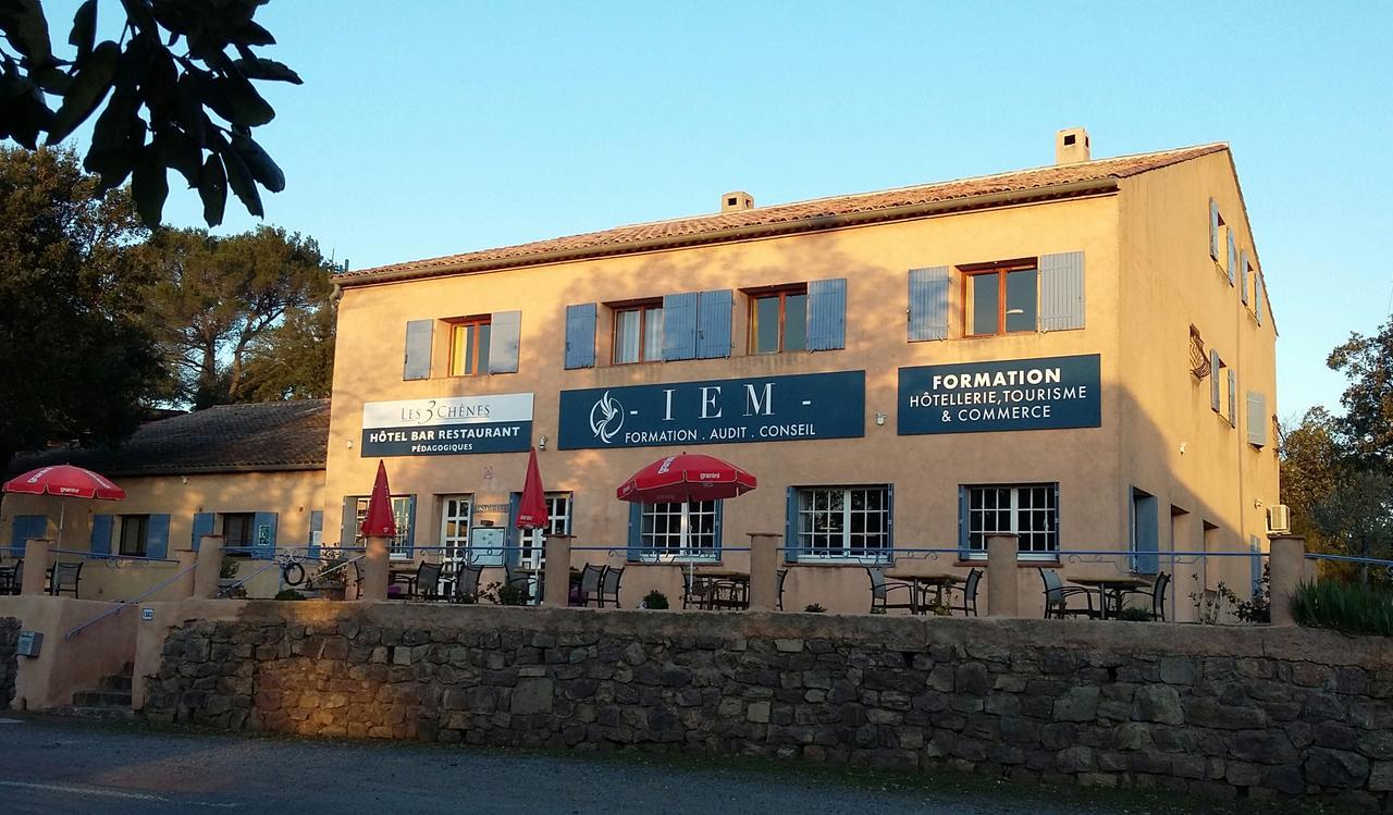 Hotel Restaurant Les 3 Chenes Frejus Ngoại thất bức ảnh