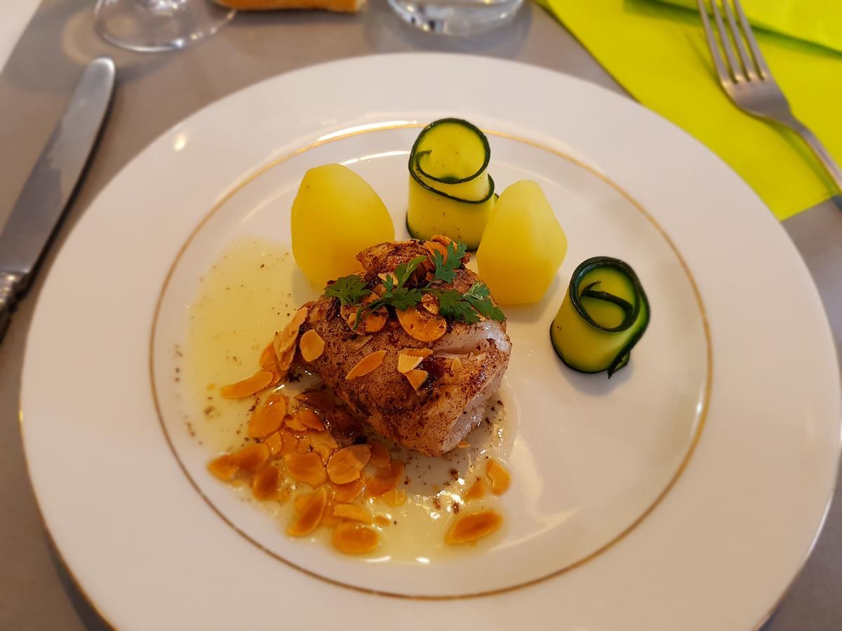 Hotel Restaurant Les 3 Chenes Frejus Ngoại thất bức ảnh