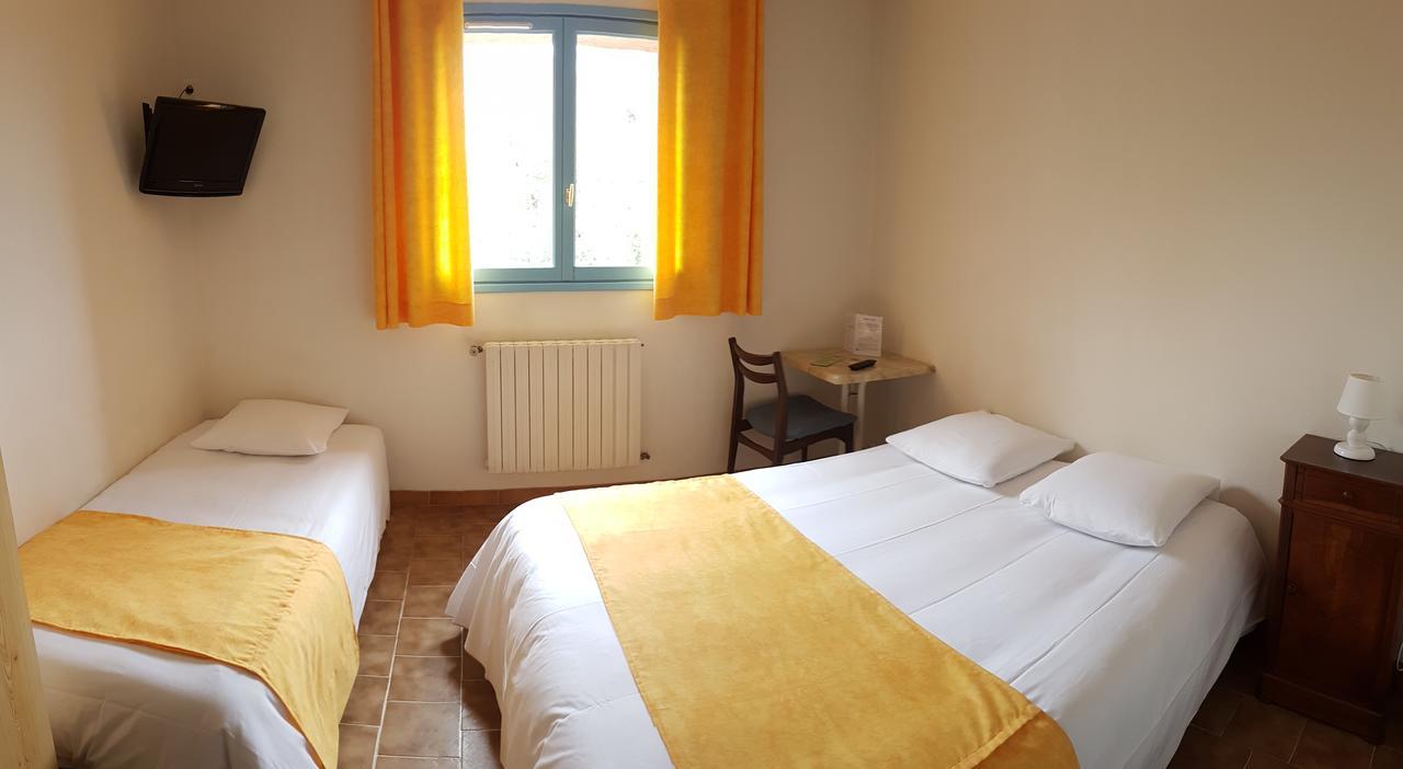 Hotel Restaurant Les 3 Chenes Frejus Ngoại thất bức ảnh