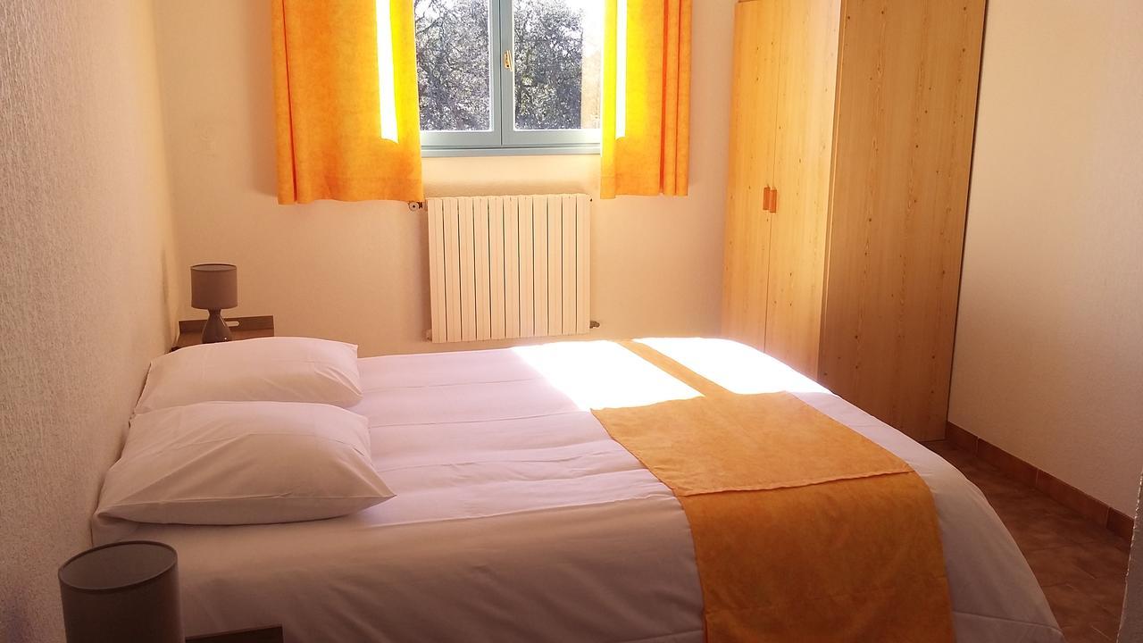 Hotel Restaurant Les 3 Chenes Frejus Ngoại thất bức ảnh
