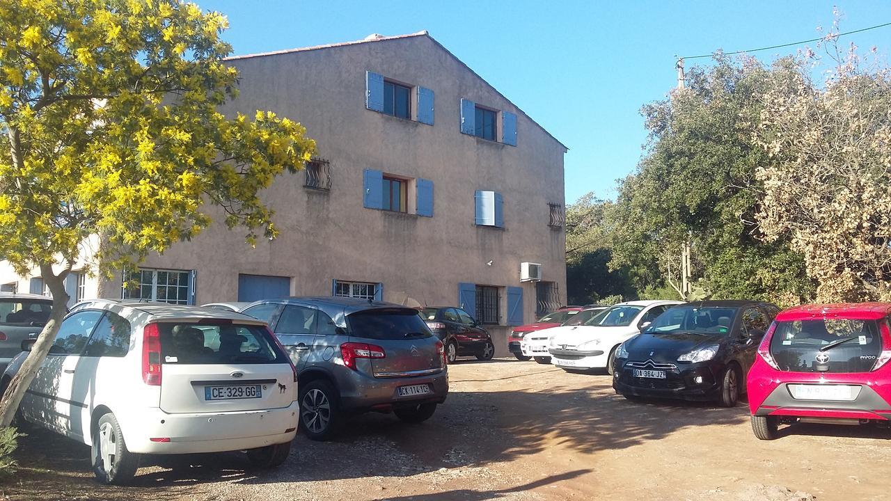 Hotel Restaurant Les 3 Chenes Frejus Ngoại thất bức ảnh