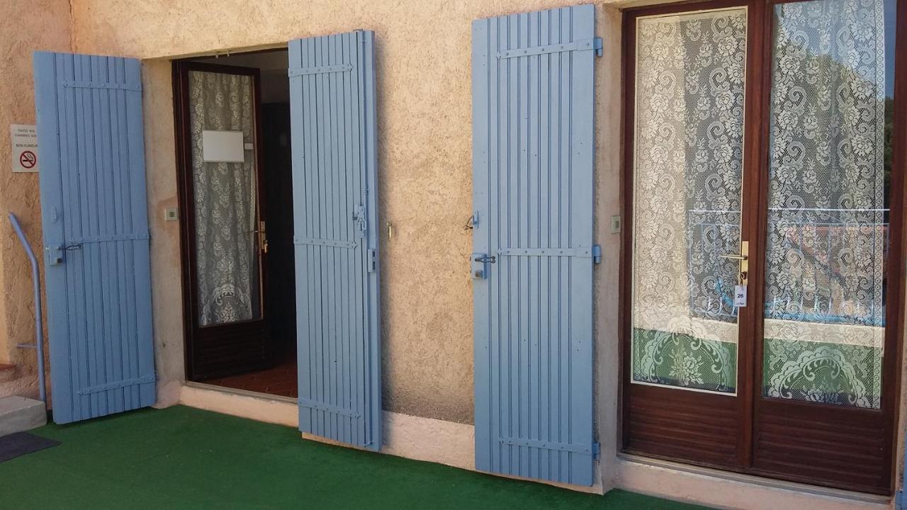 Hotel Restaurant Les 3 Chenes Frejus Ngoại thất bức ảnh